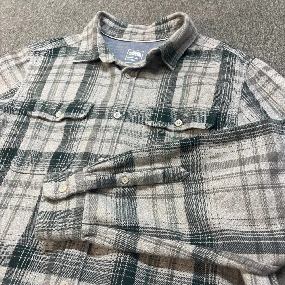 The North Face Mens Grey Green Plaid Flannel Button Down Shirt Large Long Sleeve
